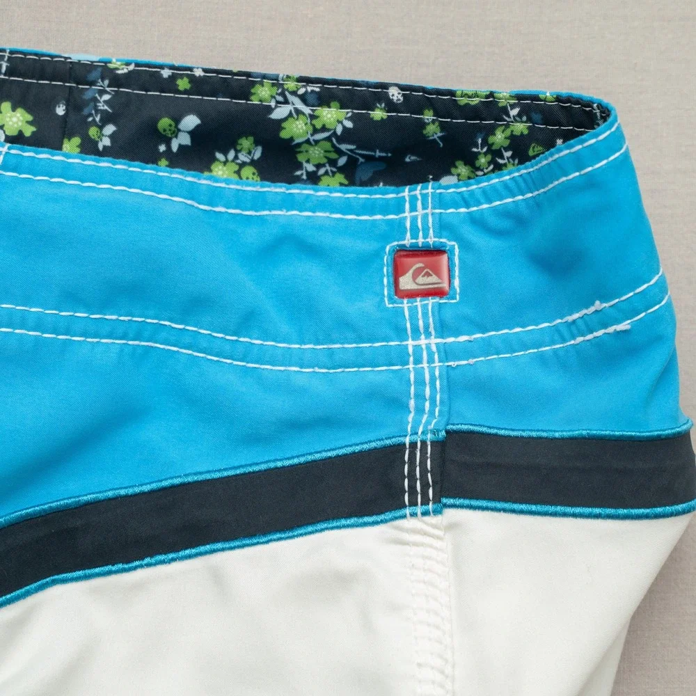 Vintage Quicksilver Board Shorts Men's 36 Graffiti Spellout Y2K Beach Grunge